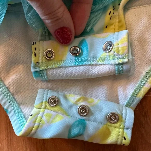 Cat & Jack baby girl lemon 🍋 swimsuit sz 3-6M - Picture 3 of 4